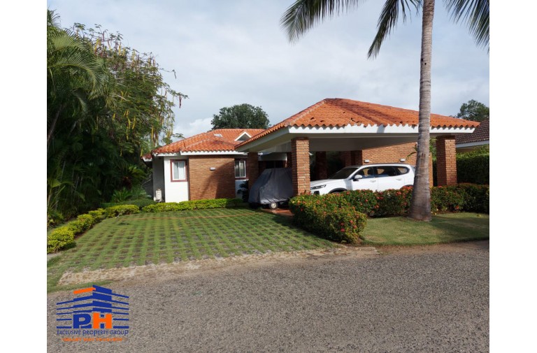 Villa en Metro Country Club  