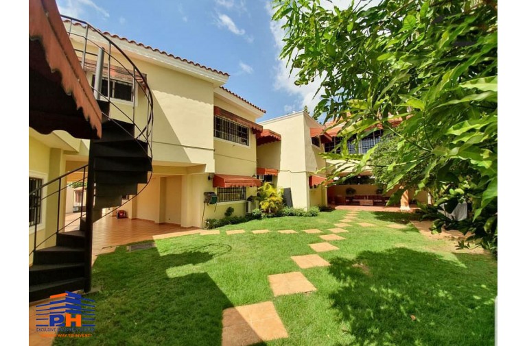 Exclusiva y Espaciosa Casa